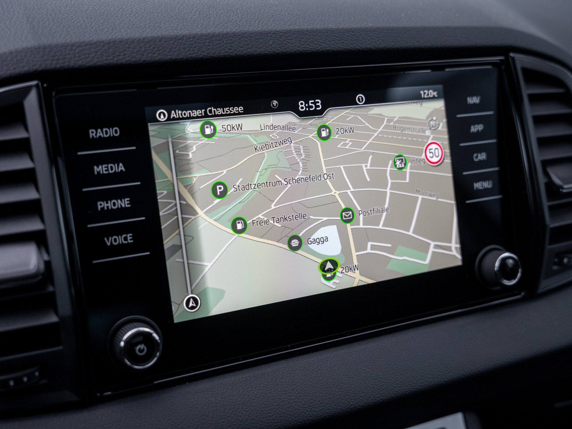 Skoda - Karoq Tour 2.0 TDI DSG ACC Pano SpurH LED AHK_6