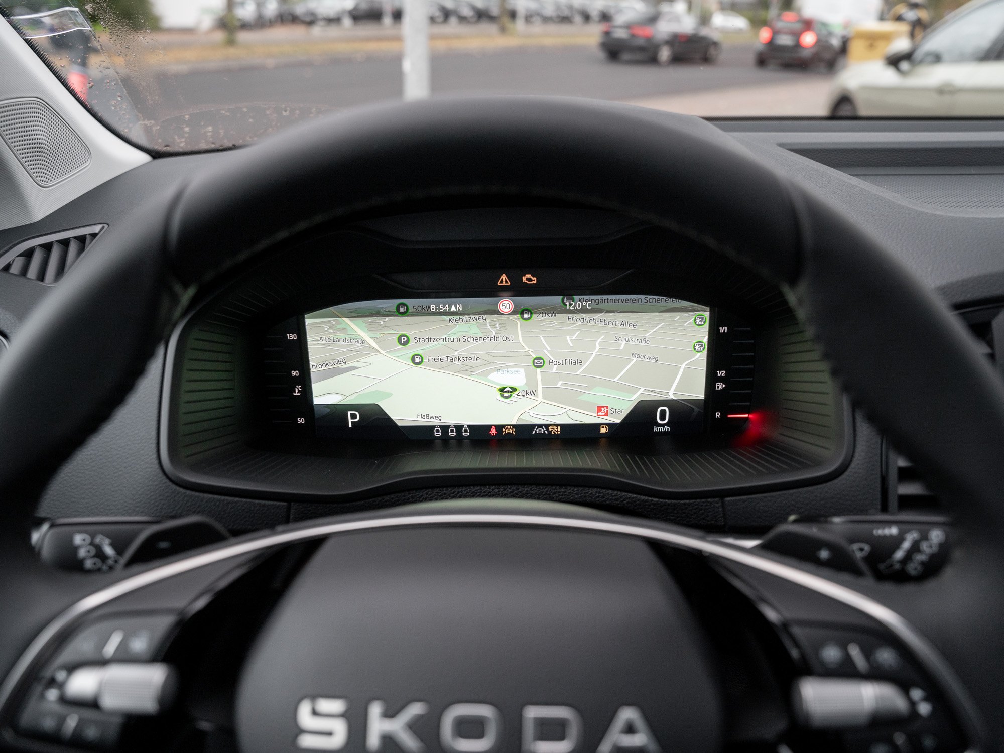 Skoda - Karoq Tour 2.0 TDI DSG ACC Pano SpurH LED AHK_16