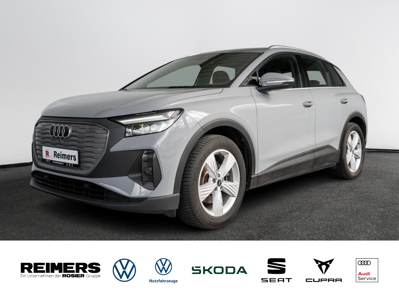 Audi - Q4 e-tron 35 e-tron 125 kW STH HUD SpurH KlimaA_1