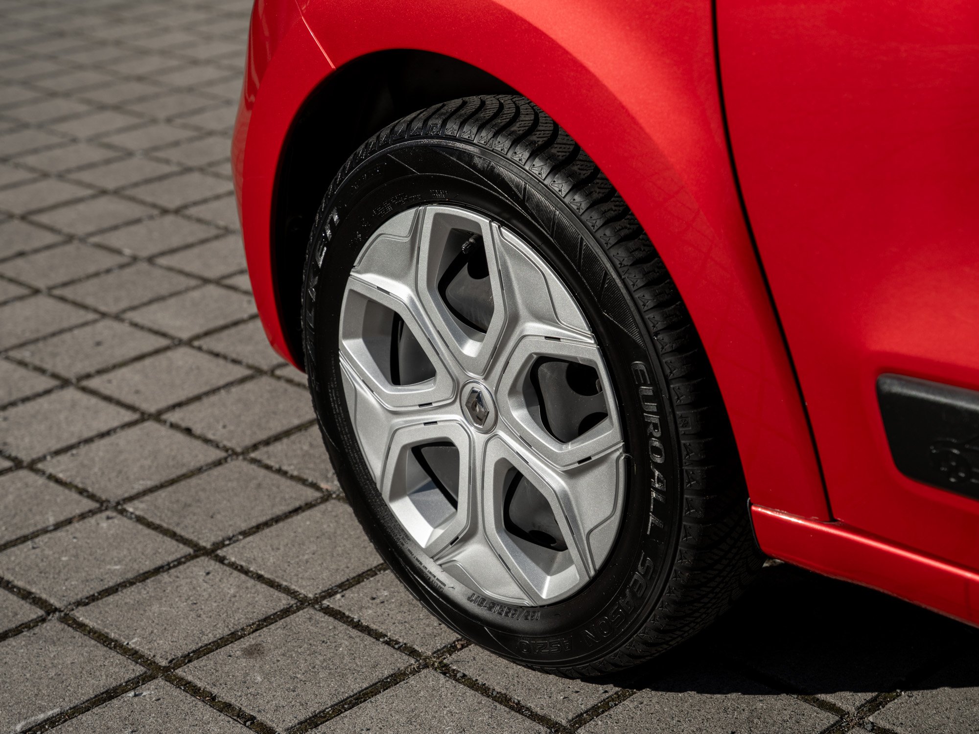 Renault - TWINGO 1.0 SCE 65 LIMITED SoundSys Facelift_23