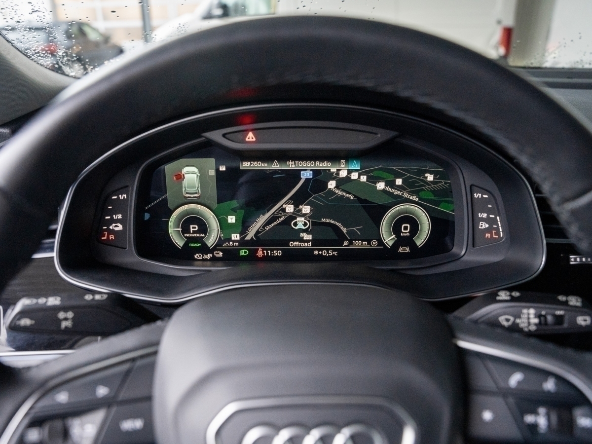 Audi - Q8 SUV TFSI e 55 TFSI e quattro 280(381)  tiptronic_16 Audi - Q8 SUV TFSI e 55 TFSI e quattro 280(381)  tiptronic_16