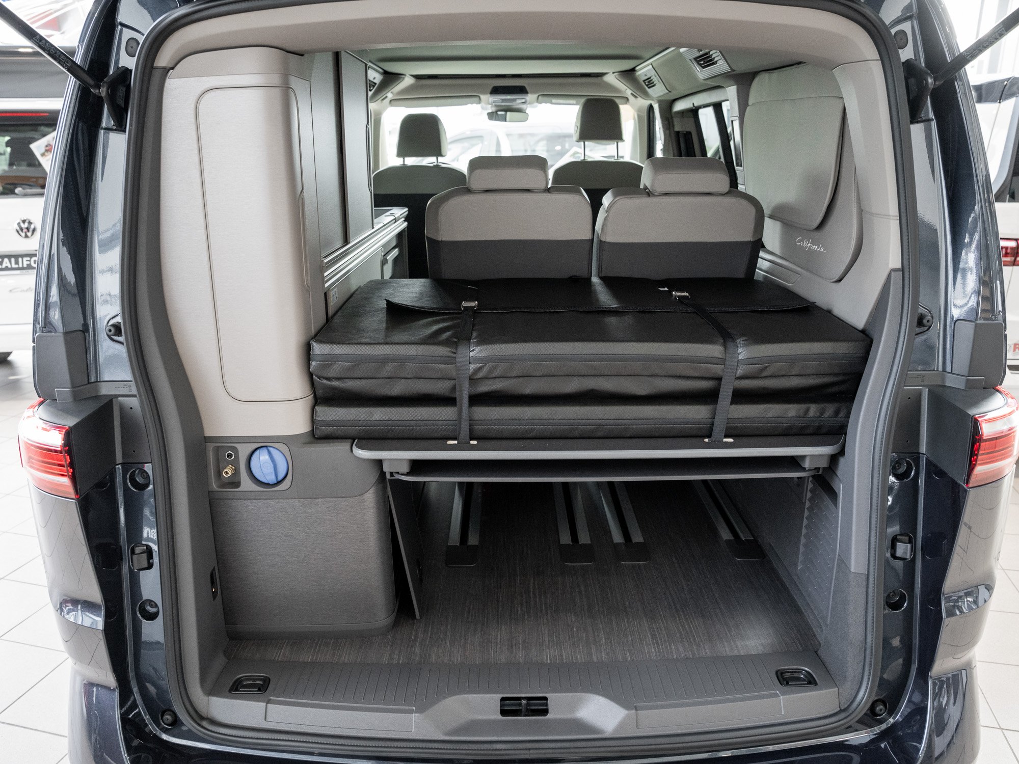 VW - T7 California Coast 2.0TDI NAVI+AHK+RFK+PLA AHK_24