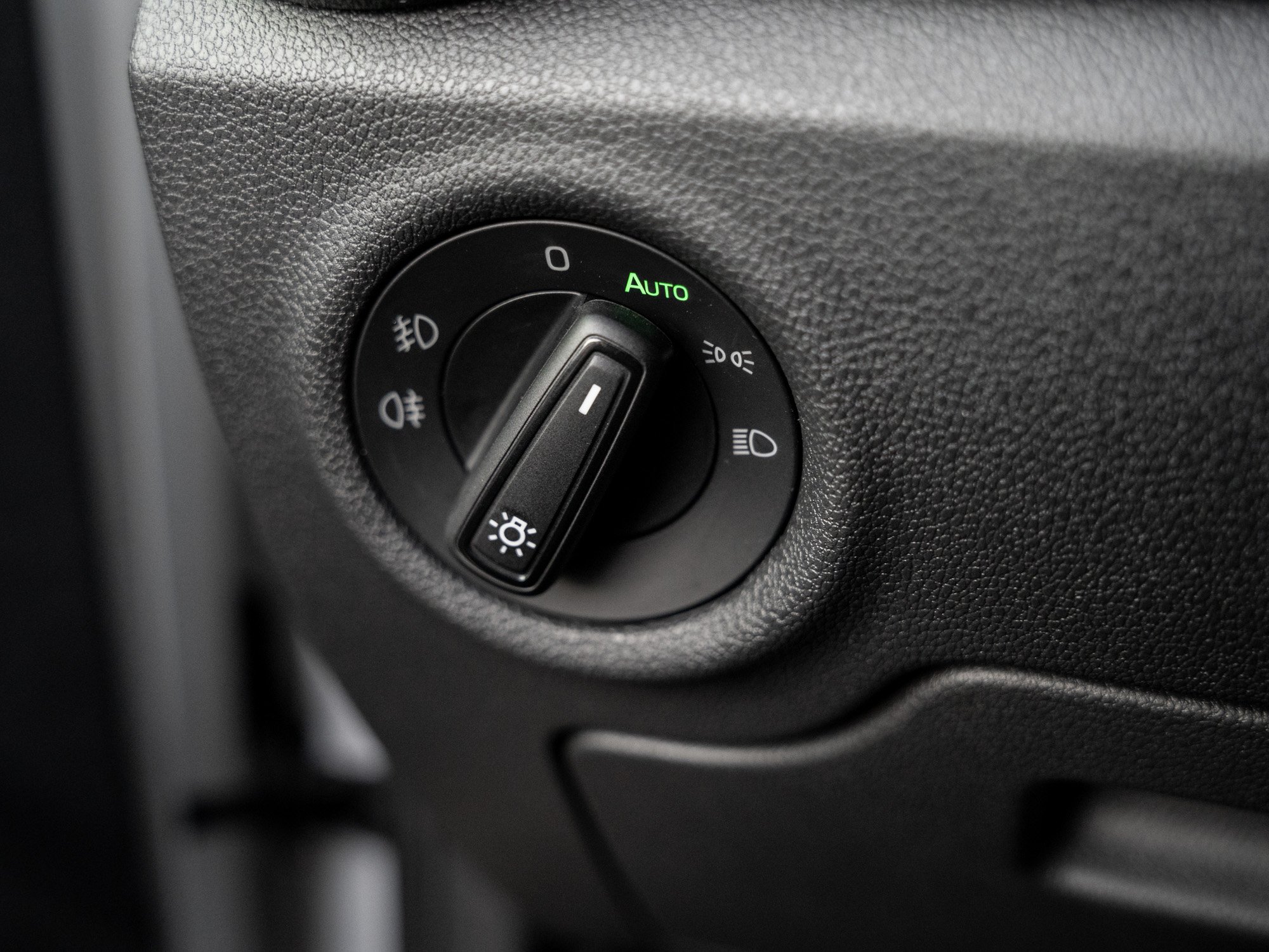 Skoda - FABIA TOUR 1.0 TSI DSG Kam. Navi Virtual ACC LED_16