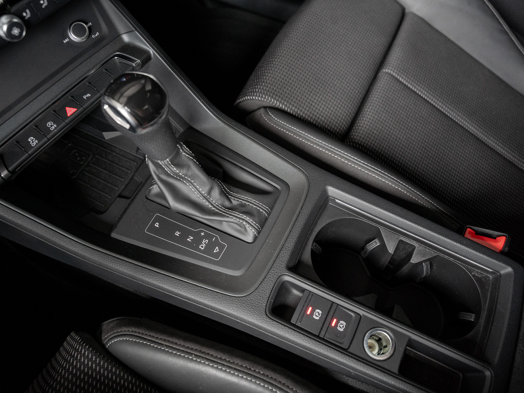 Audi - Q3 S line 35 TFSI 110(150)  S tronic AHK Navi LM_9