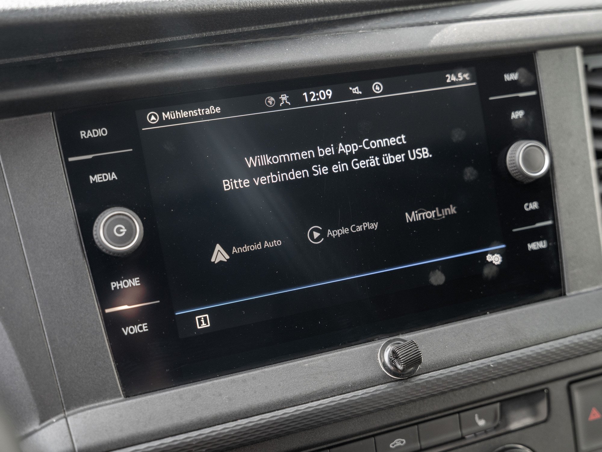 VW - T6.1 Kasten LR 2.0TDI DSG+LED+NAVI+STANDH Navi_2