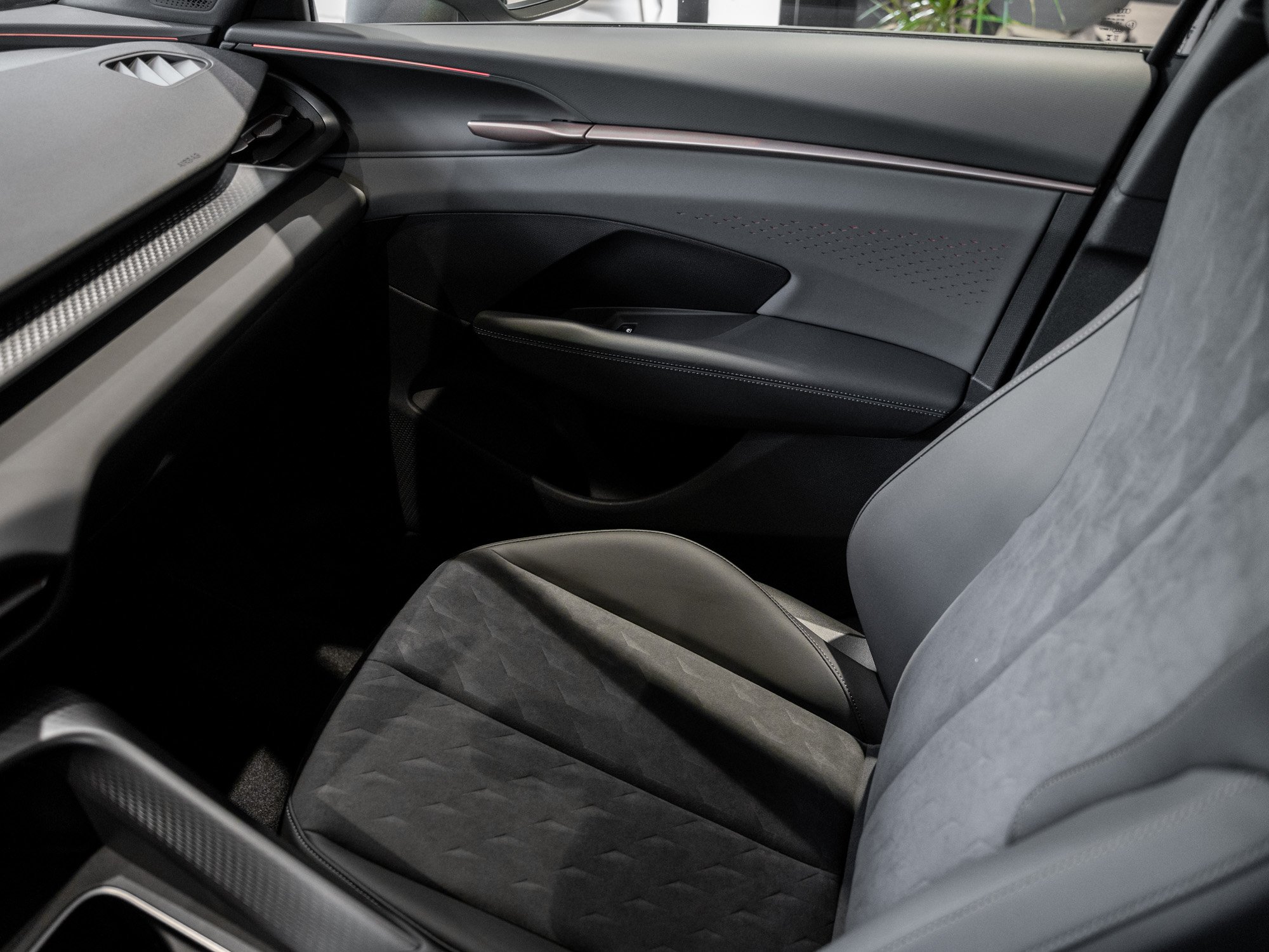 Cupra - Terramar 1.5 eTSI 7-Gang DSG Kam. Virtual LED LM_15