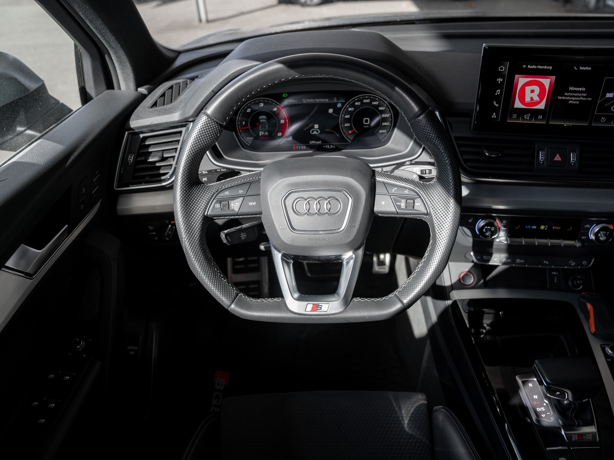 Audi - SQ5 3.0 TDI quattro basis Pano Kam. Navi Pano LM_3