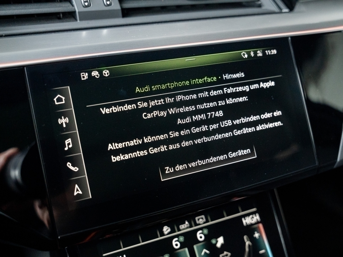 Audi - e-tron Sportback S line S line 50 quattro 230 kW_7