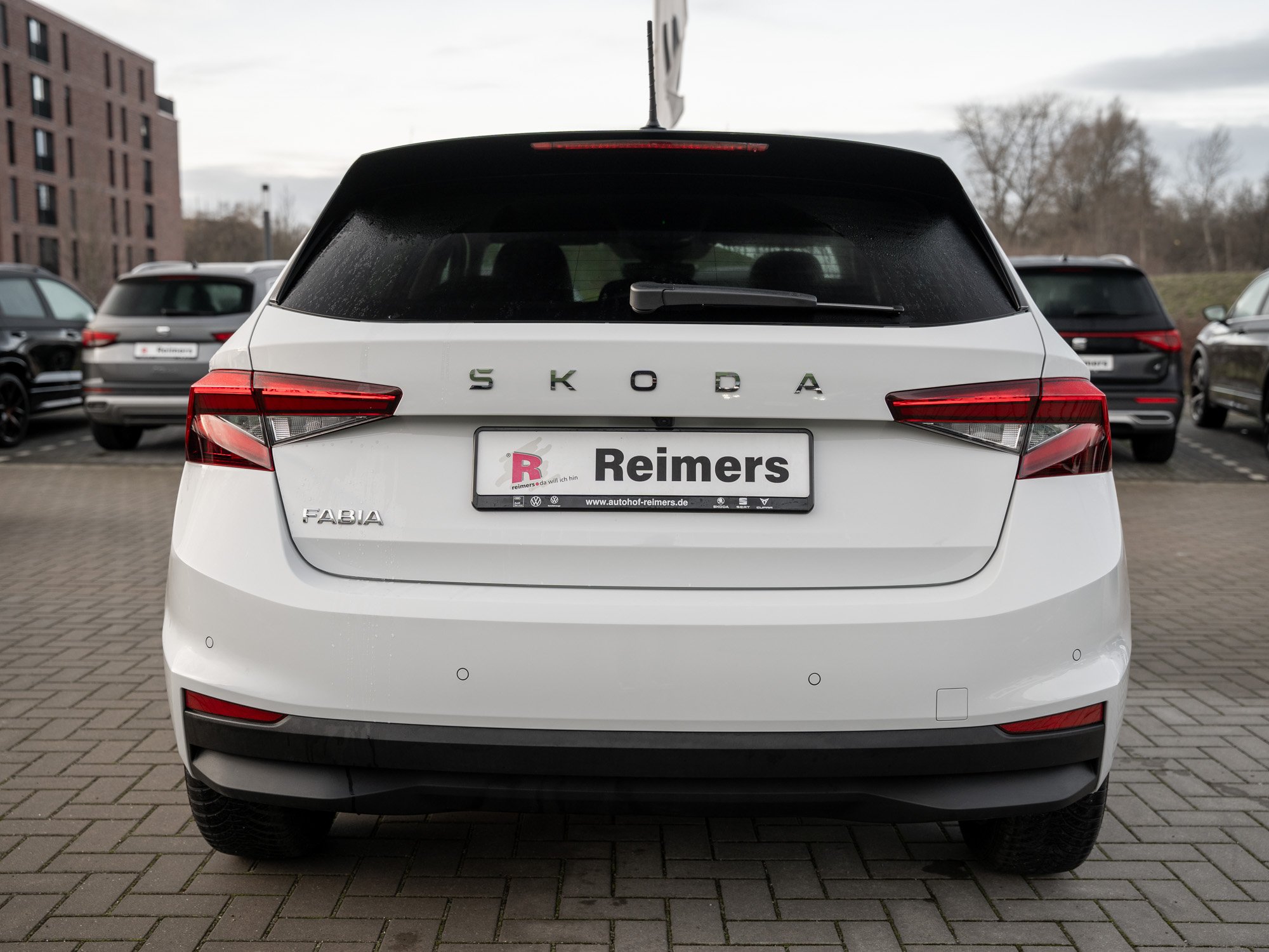 Skoda - FABIA TOUR 1.0 TSI DSG Kam. Navi Virtual ACC LED_23