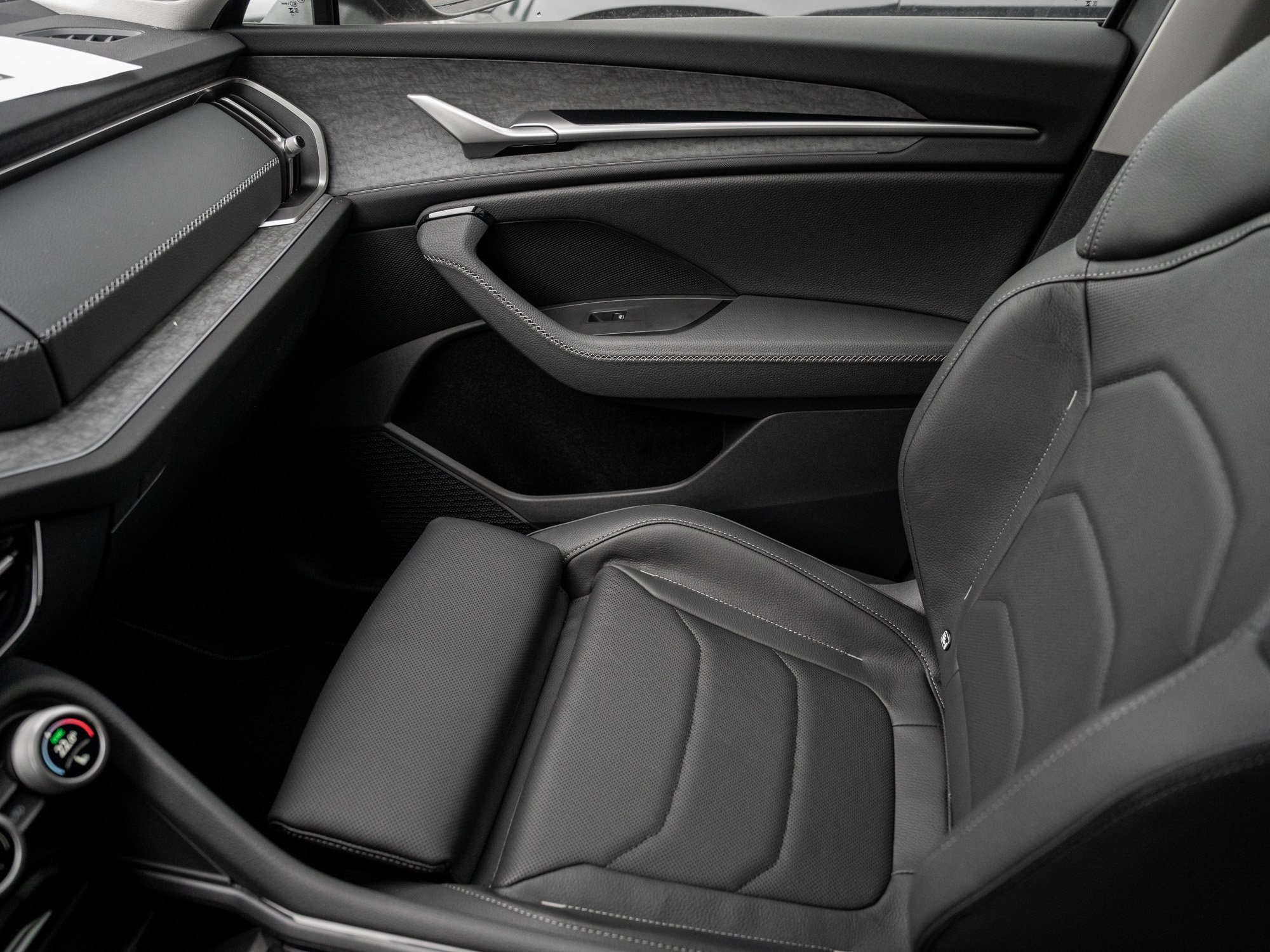 Skoda - Kodiaq Selection 2.0 TDI DCC AHK Leder Navi LM_13