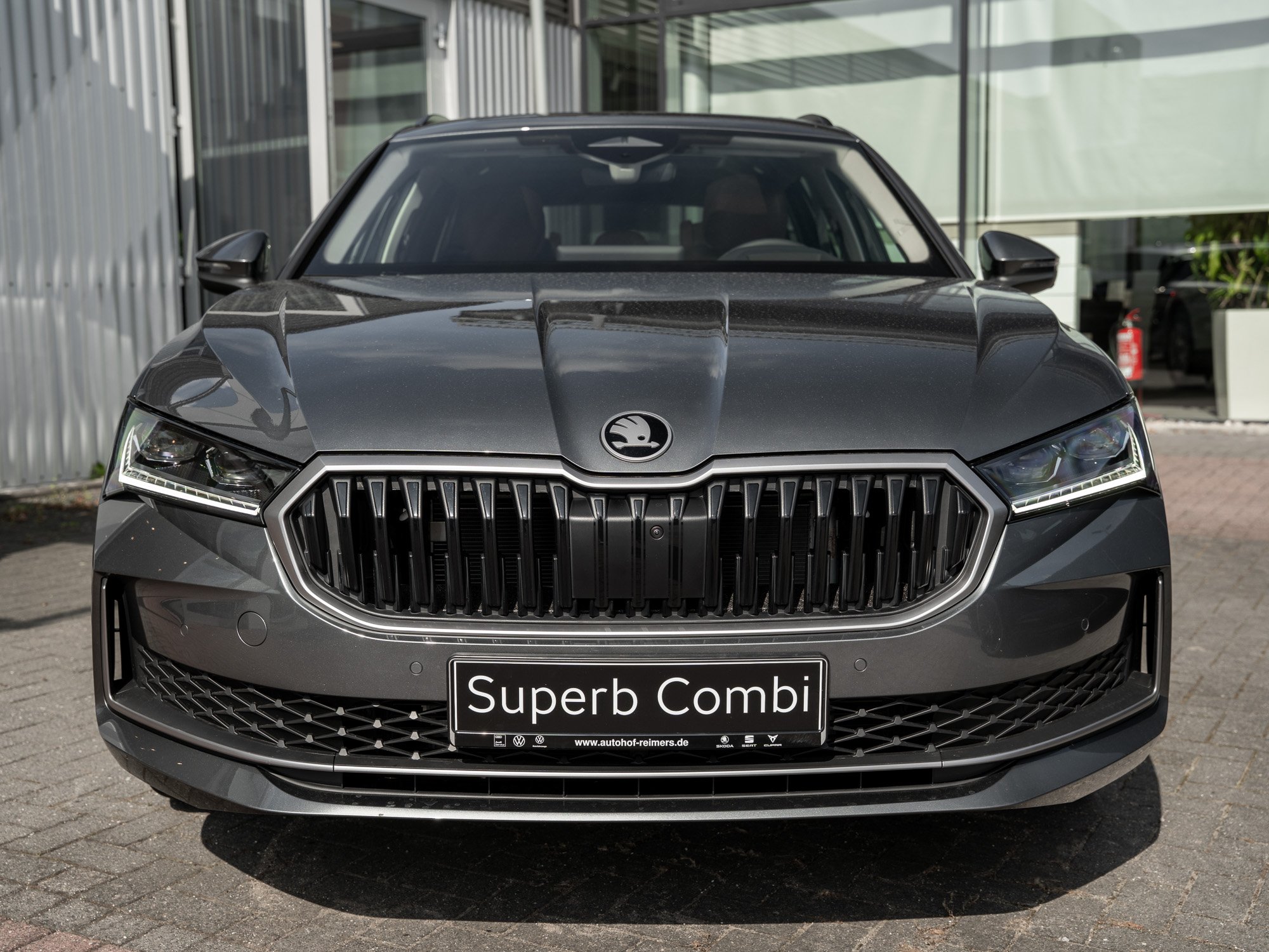 Skoda - Superb Combi Selection 2.0 TDI DSG AHK Kam. LM_23