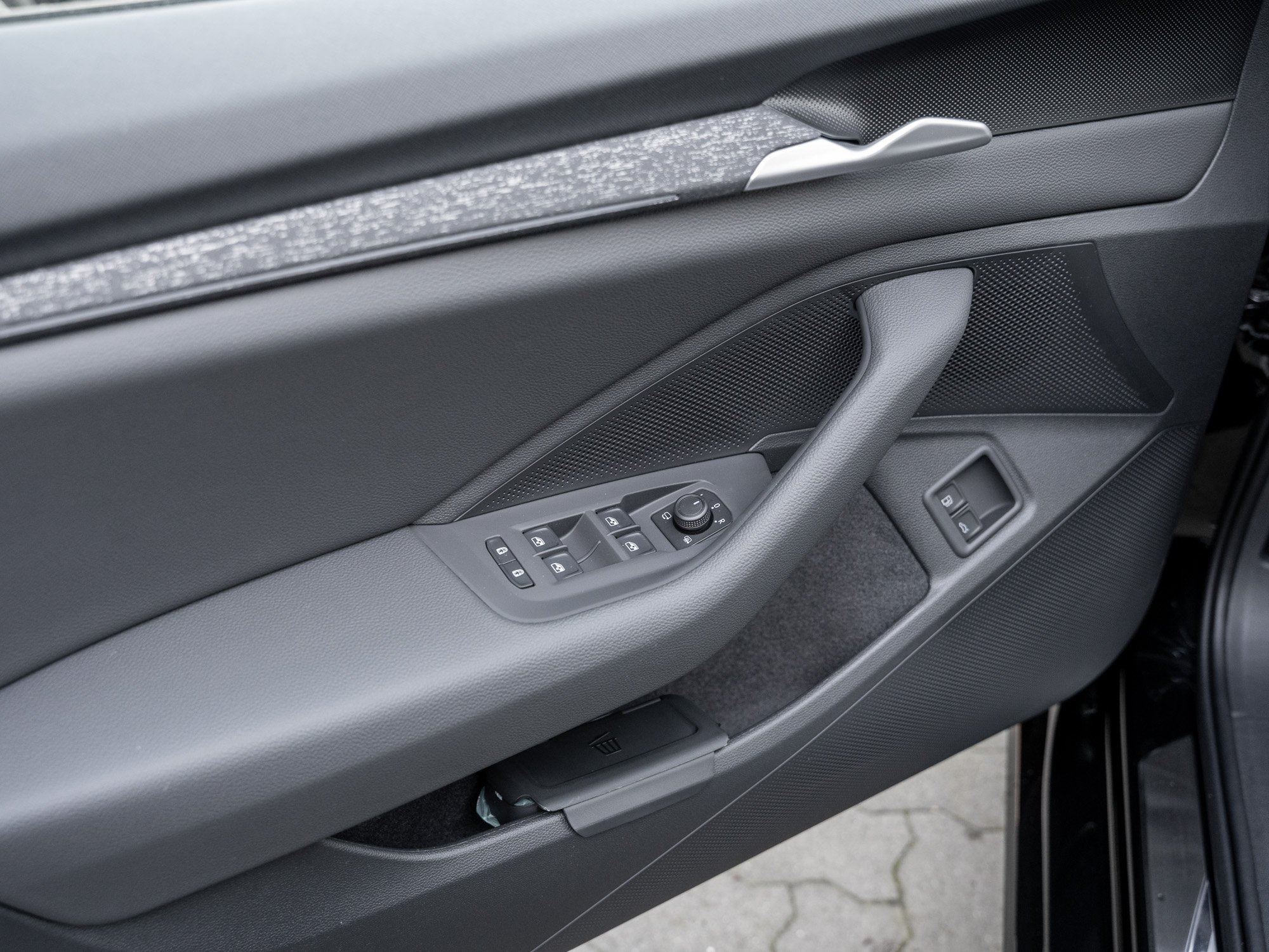 Skoda - Superb Combi 1.5 TSI iV W Selection AHK Kam. 360_20