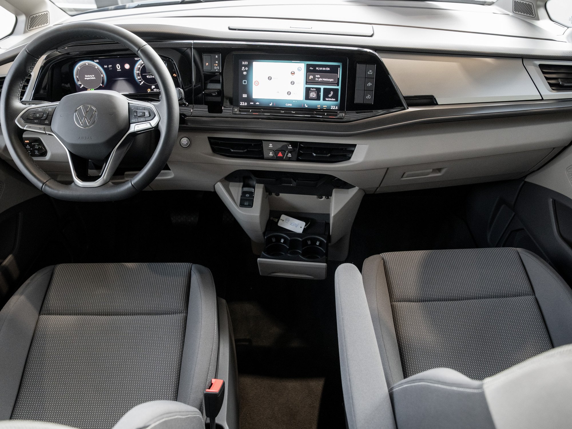 VW - T7 California Coast 2.0TDI NAVI+AHK+RFK+PLA AHK_2