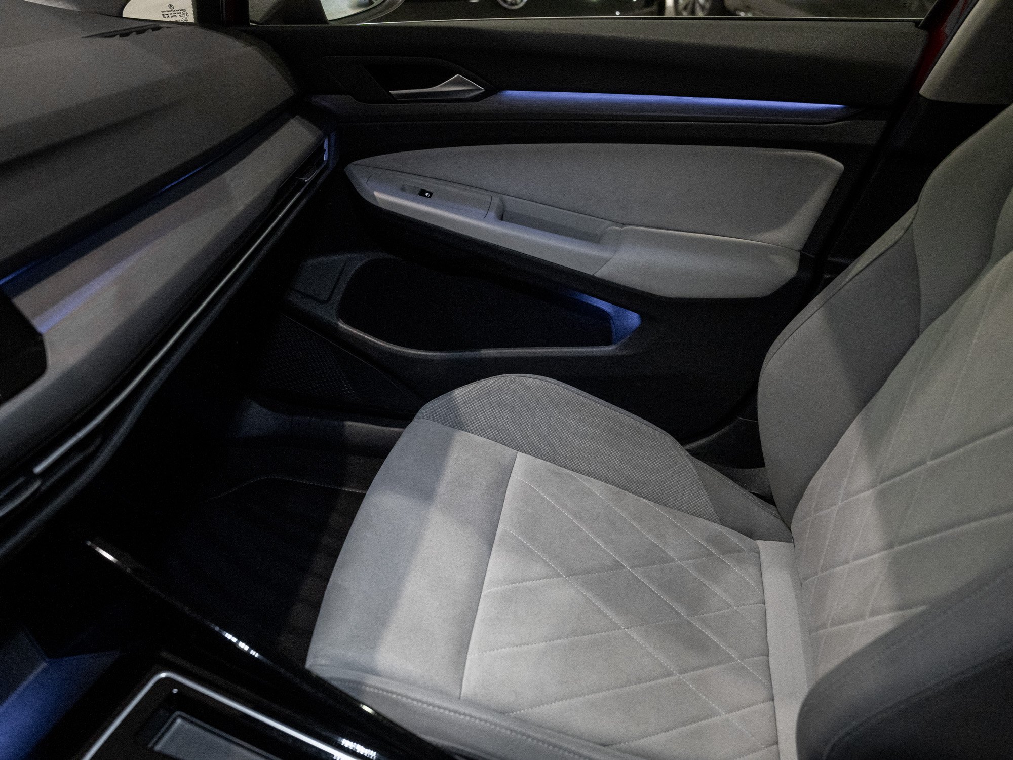 VW - Golf VIII Variant 1.5 eTSI  Mild hybrid Style_13