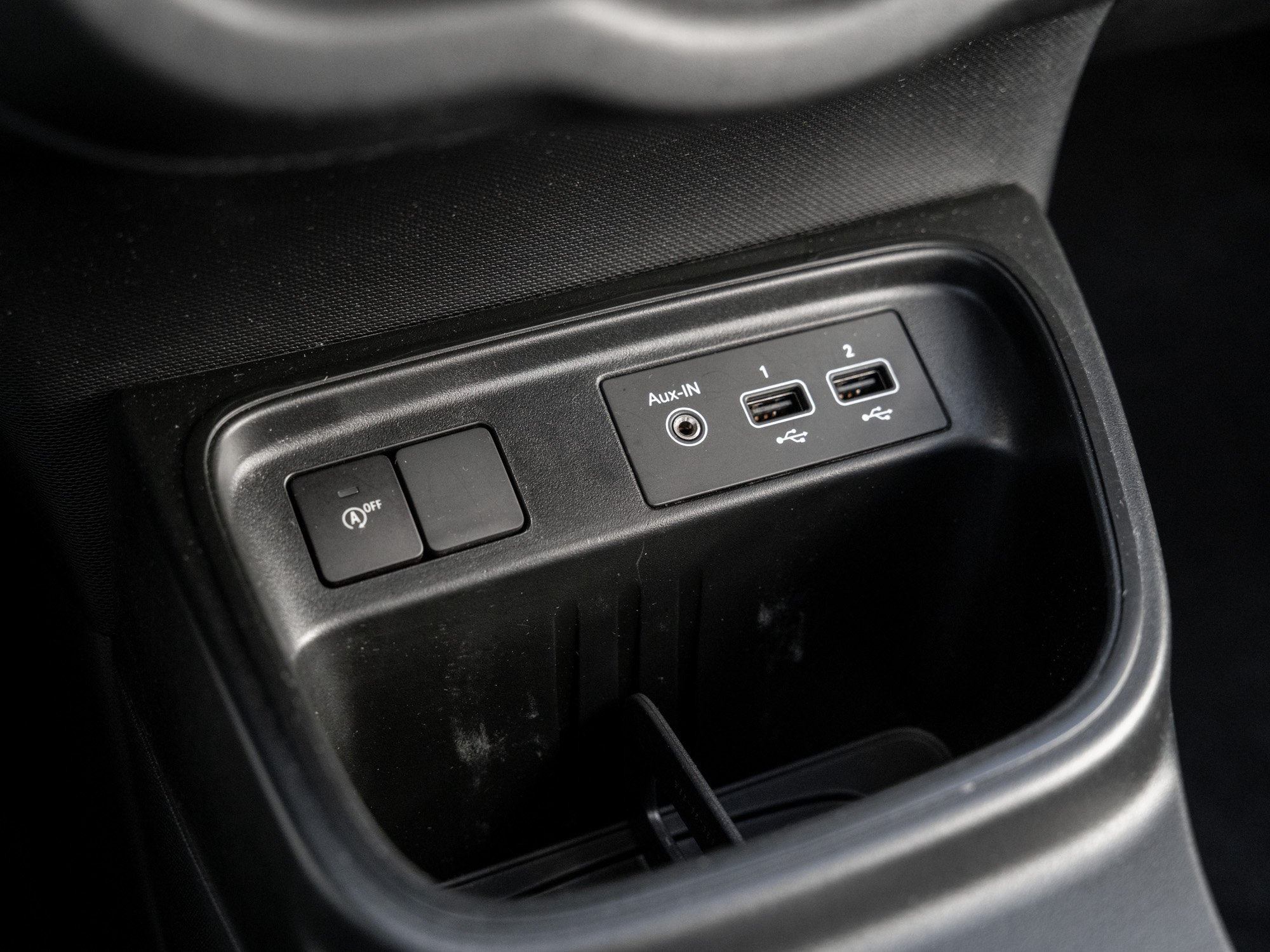 Renault - TWINGO 1.0 SCE 65 LIMITED SoundSys Facelift_9