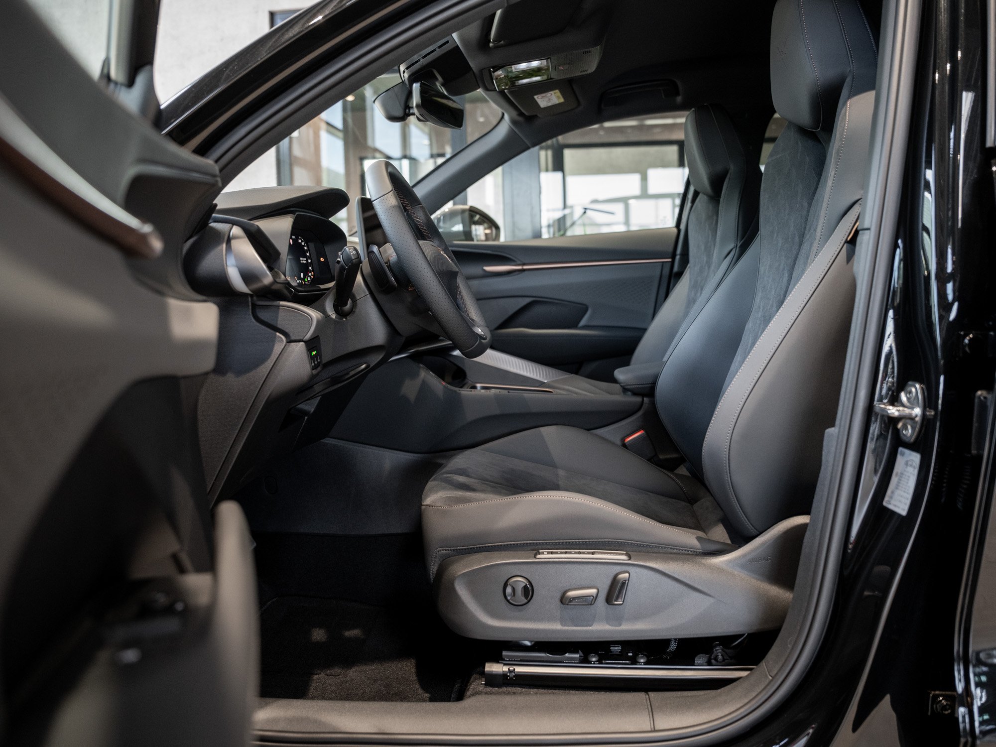 Cupra - Terramar 1.5 eTSI 7-Gang DSG Kam. Virtual LED LM_29 Cupra - Terramar 1.5 eTSI 7-Gang DSG Kam. Virtual LED LM_29