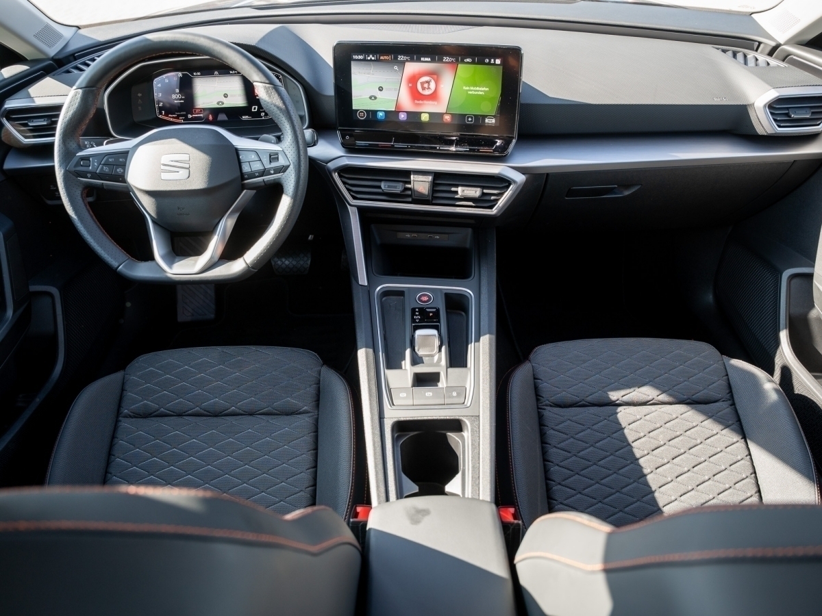 SEAT - LEON FR 2.0 TDI DSG FLA ACC SpurH KeyLess Sport_2