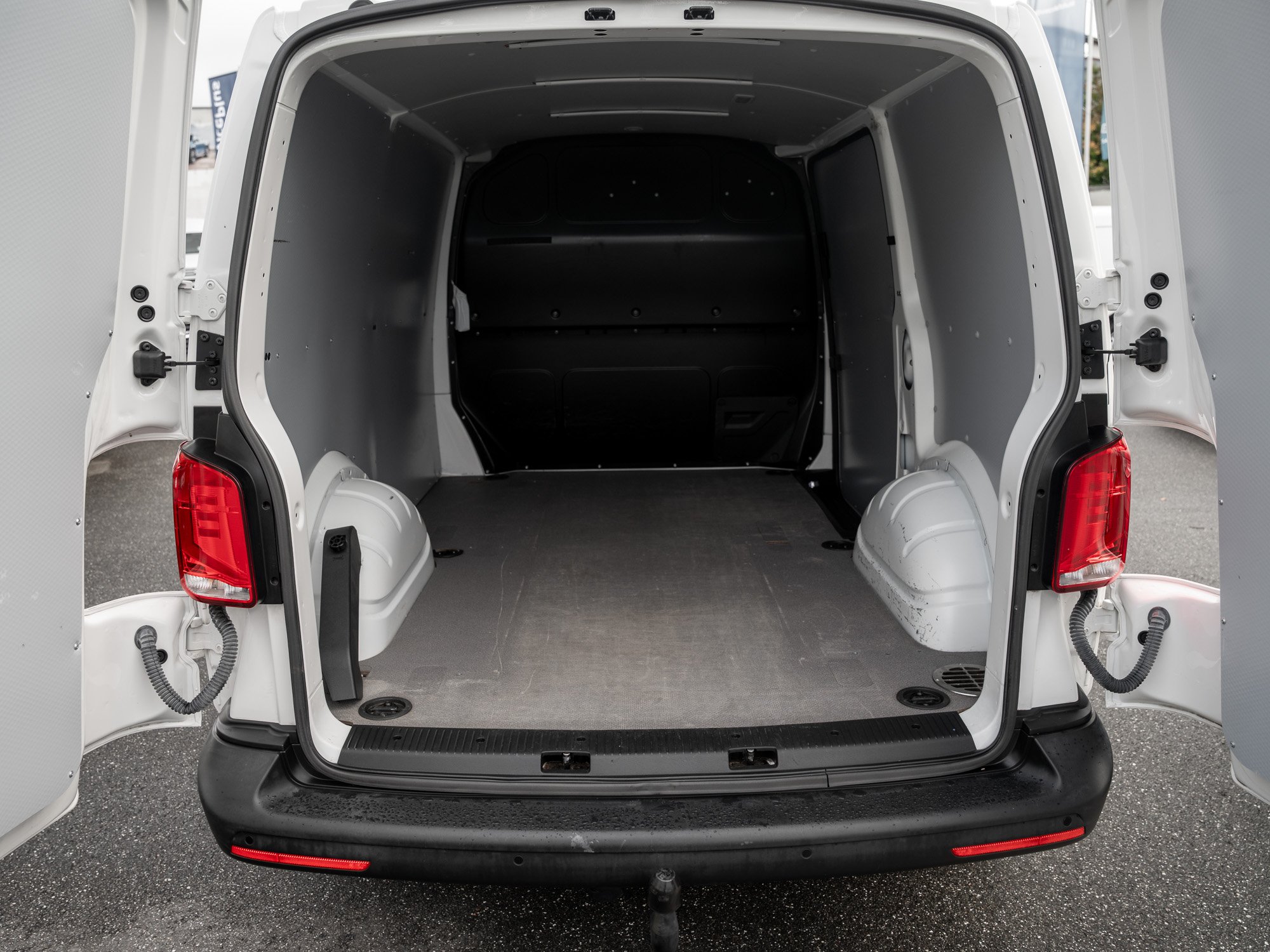 VW - T6.1 Transporter Kasten kurzer Radstand AHK Kam._14