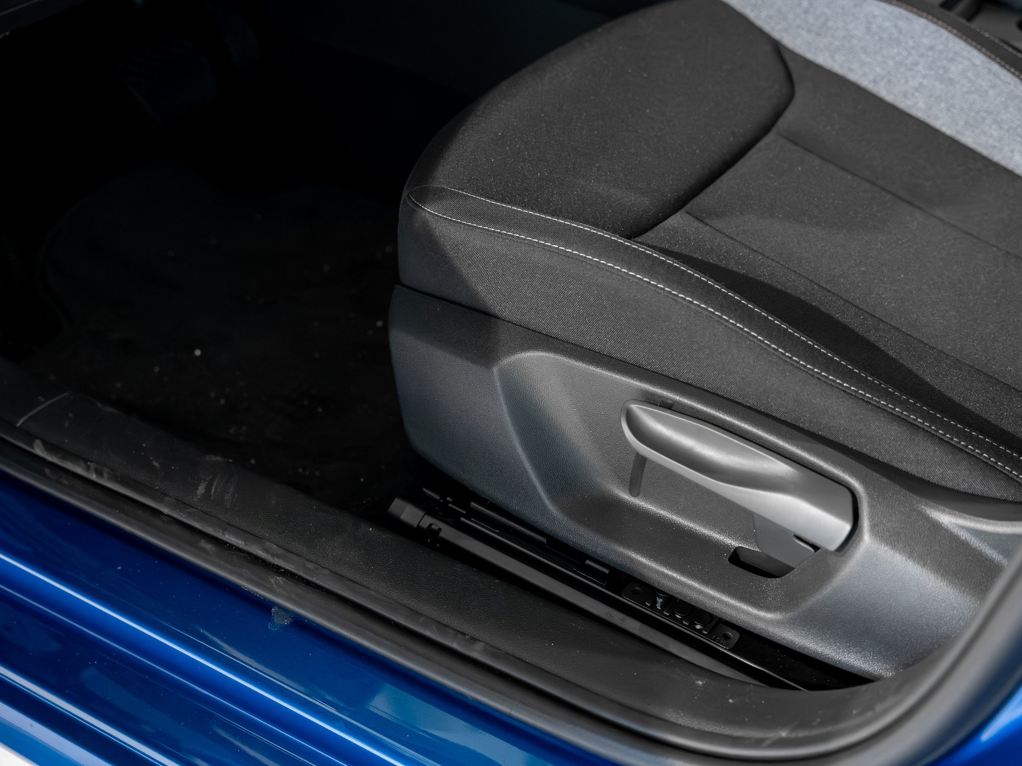 Skoda - Kamiq 1.5 TSI Tour AHK Kam. Navi Virtual ACC LED_21