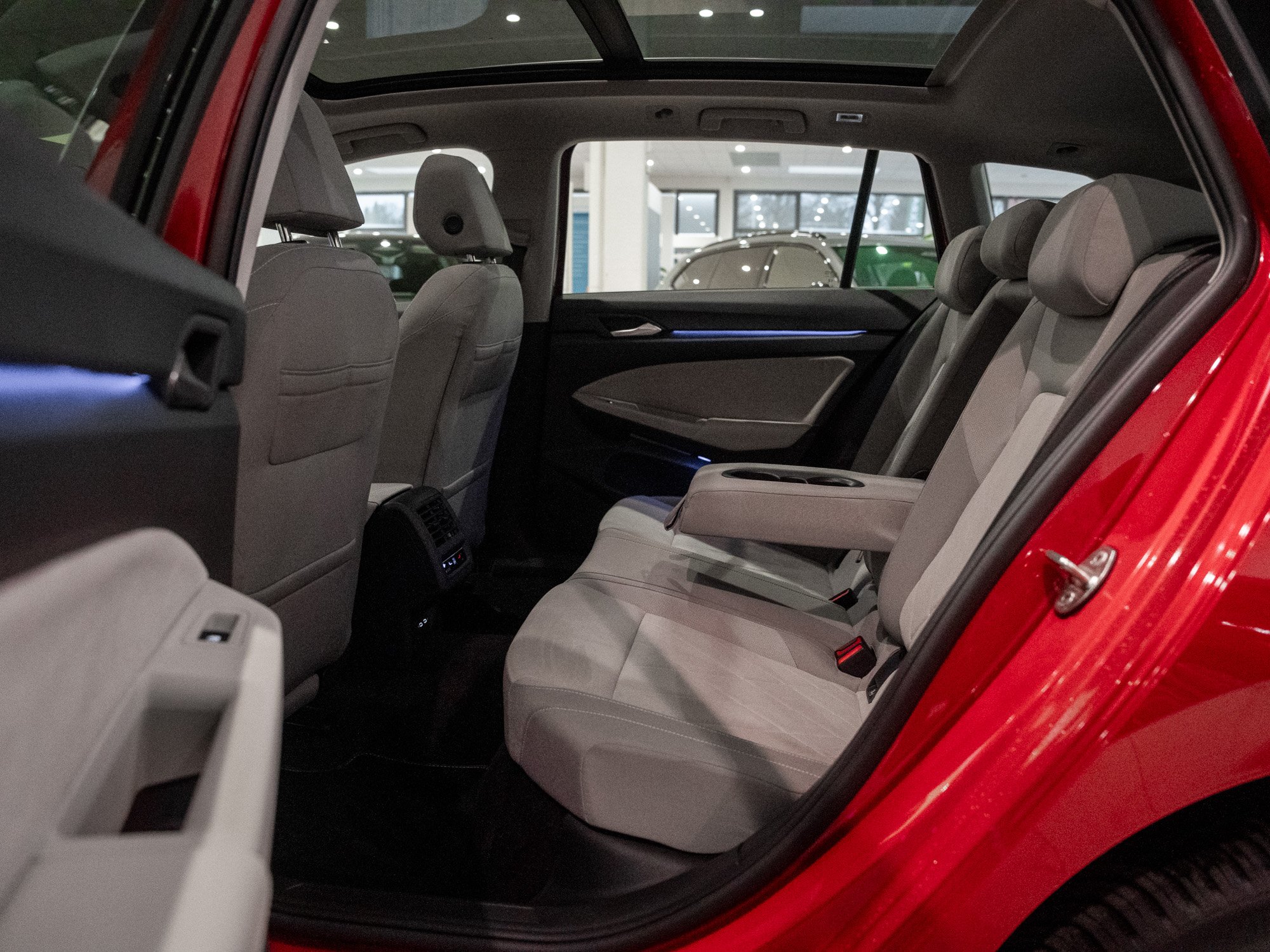 VW - Golf VIII Variant 1.5 eTSI  Mild hybrid Style_28