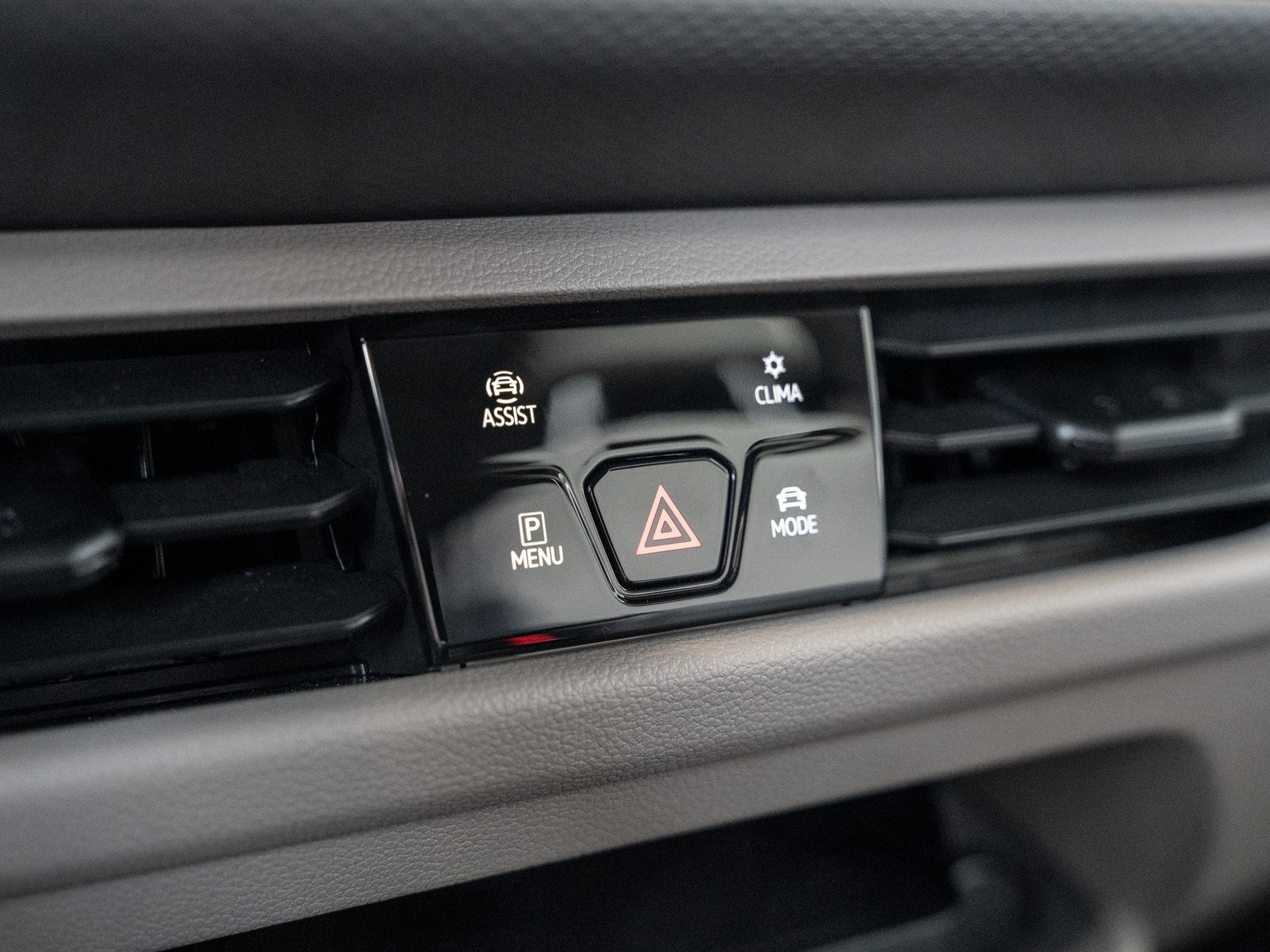 VW - T7 California Coast 2.0TDI NAVI+AHK+RFK+PLA AHK_13