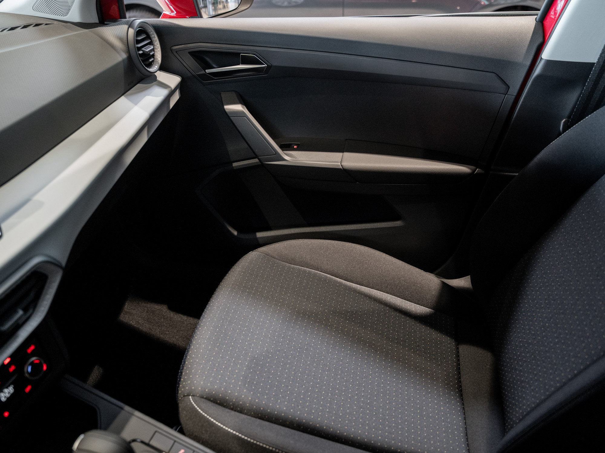 Seat - Ibiza Road Edition 1.0 LED W-Paket Navi PDC AUT_11