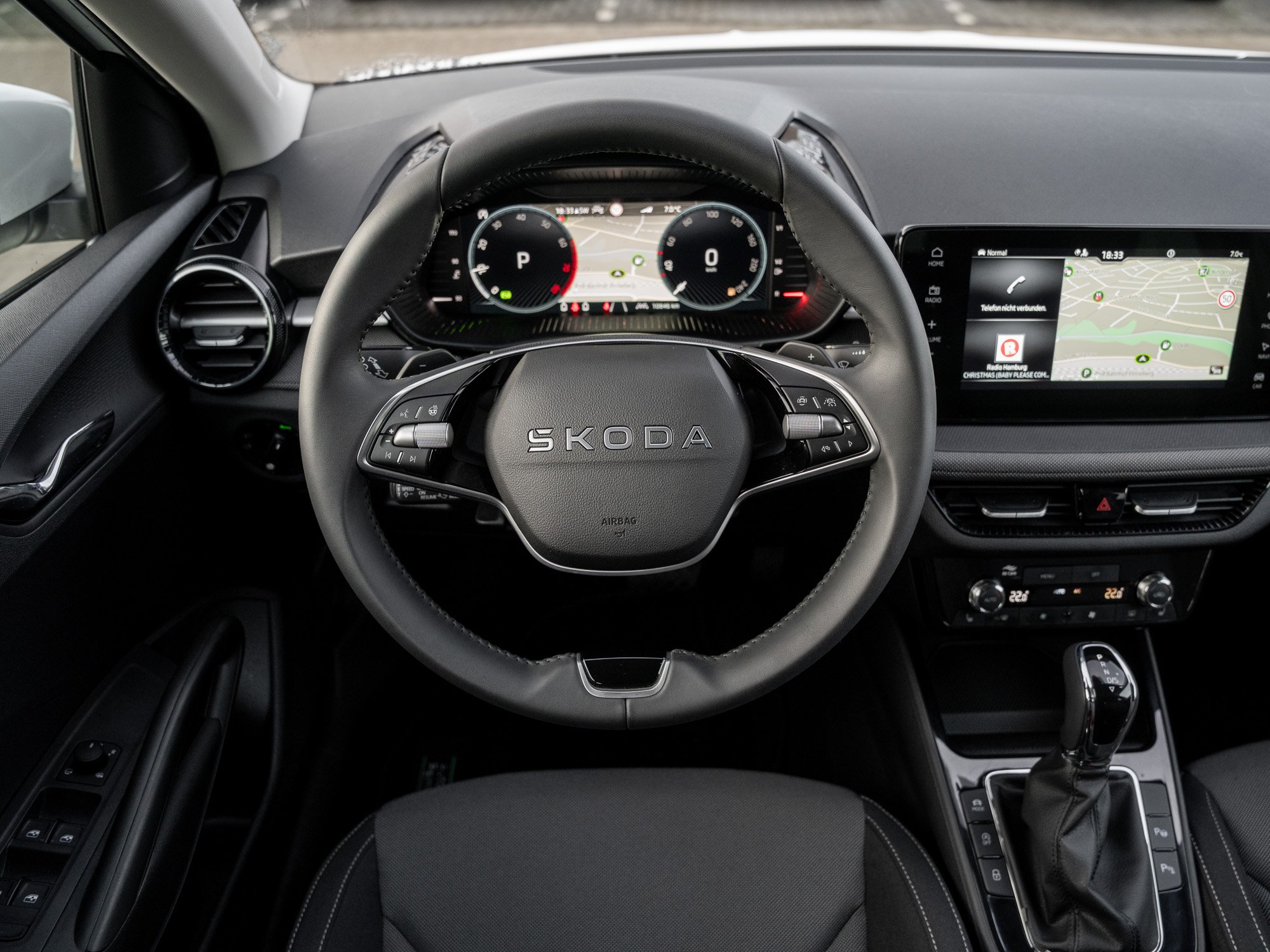 Skoda - FABIA TOUR 1.0 TSI DSG Kam. Navi Virtual ACC LED_28