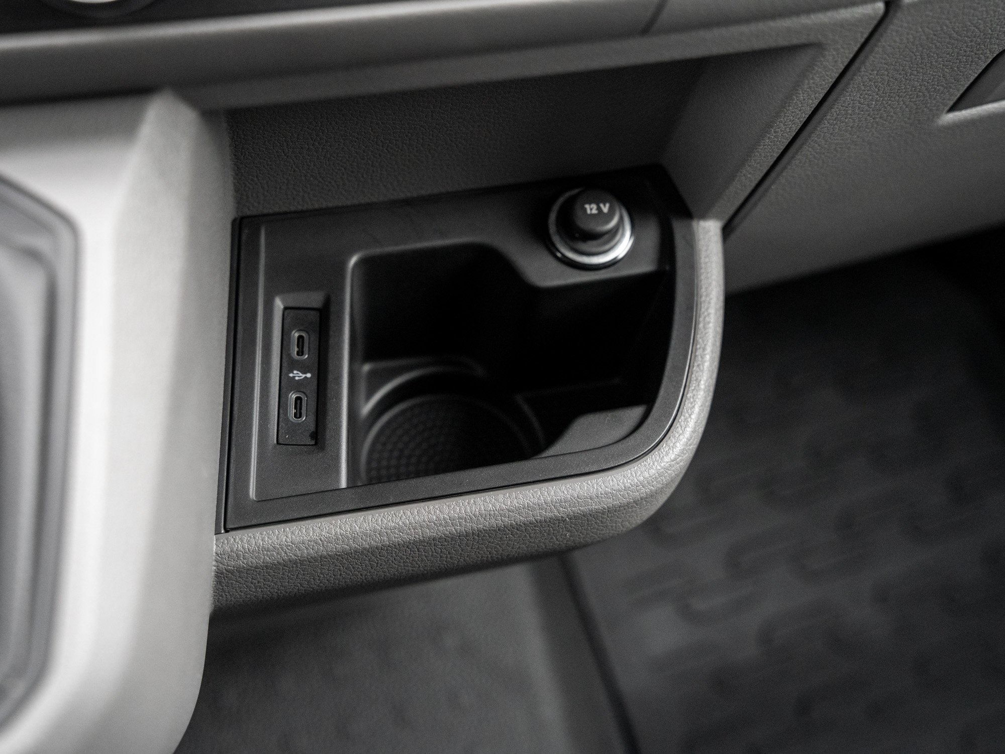 VW - T6.1 Transporter Kasten KR DSG+LED+NAVI+AHK+RFK+SCHEIBEN_9