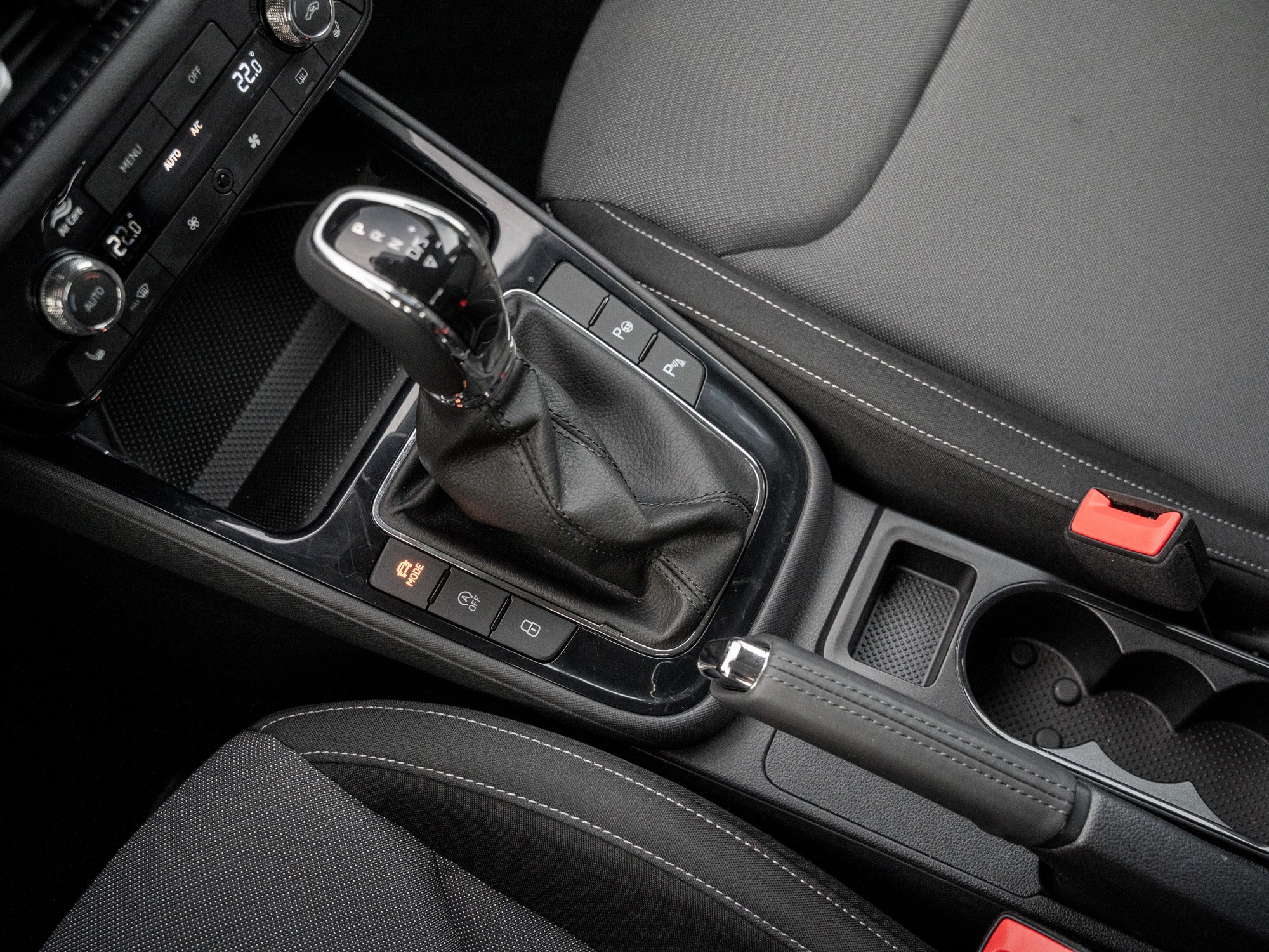 Skoda - FABIA TOUR 1.0 TSI DSG Kam. Navi Virtual ACC LED_9