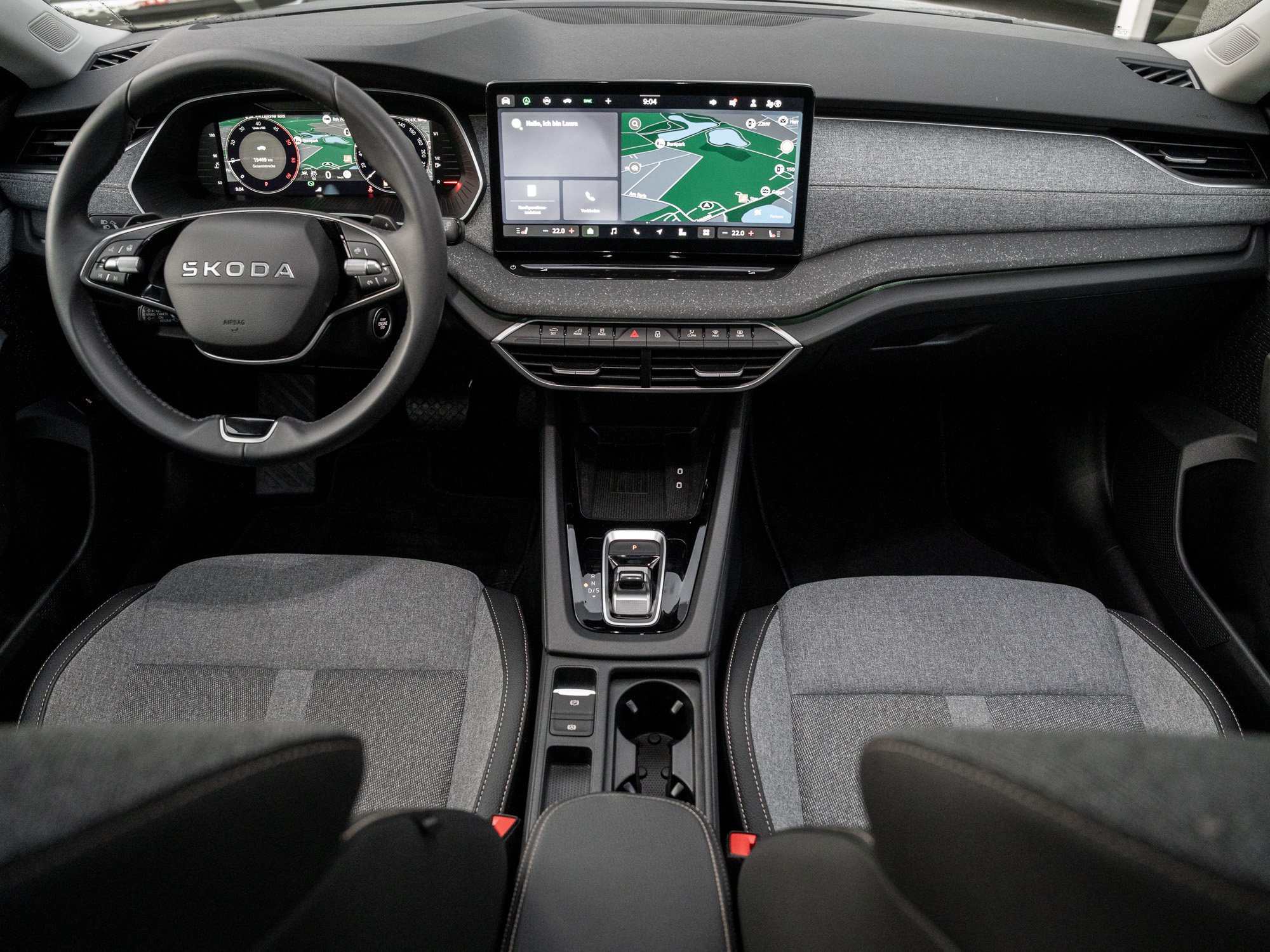 Skoda - OCTAVIA C. TOUR 2.0 TDI DSG AHK Navi Pano 360 SD_30