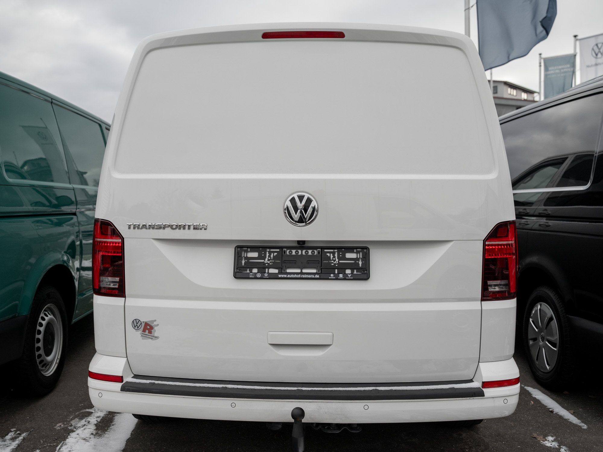 VW - T6.1 Transporter Plus Trendline KR DSG+6-SITZER_23