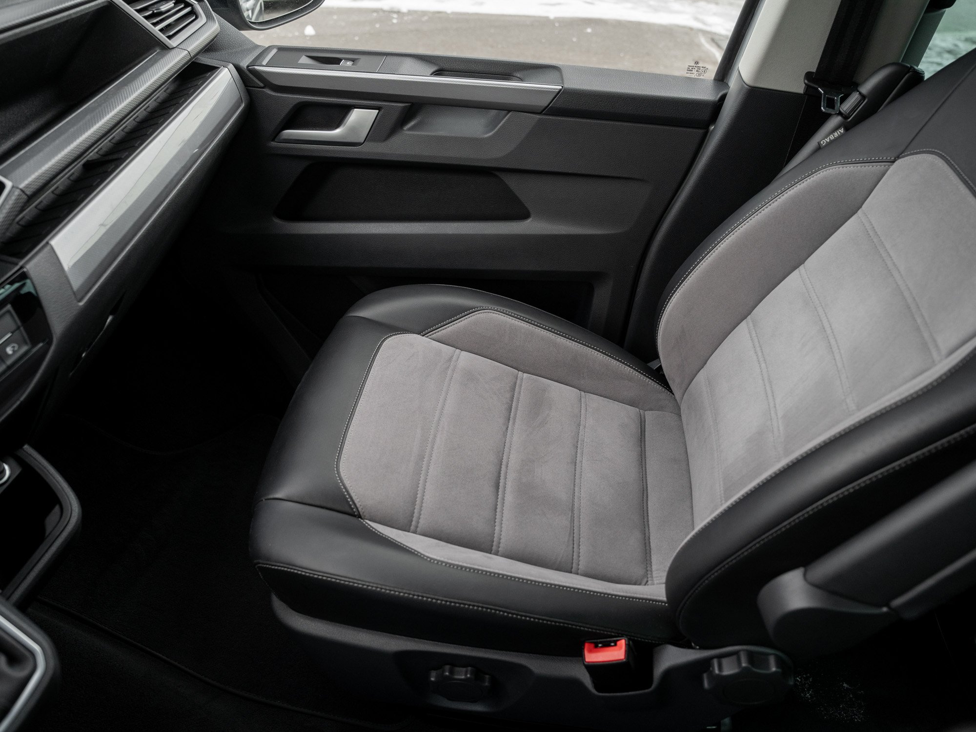 VW - T6.1 Multivan Comfortline   Comf.KR150 TDIAU7 LM_9