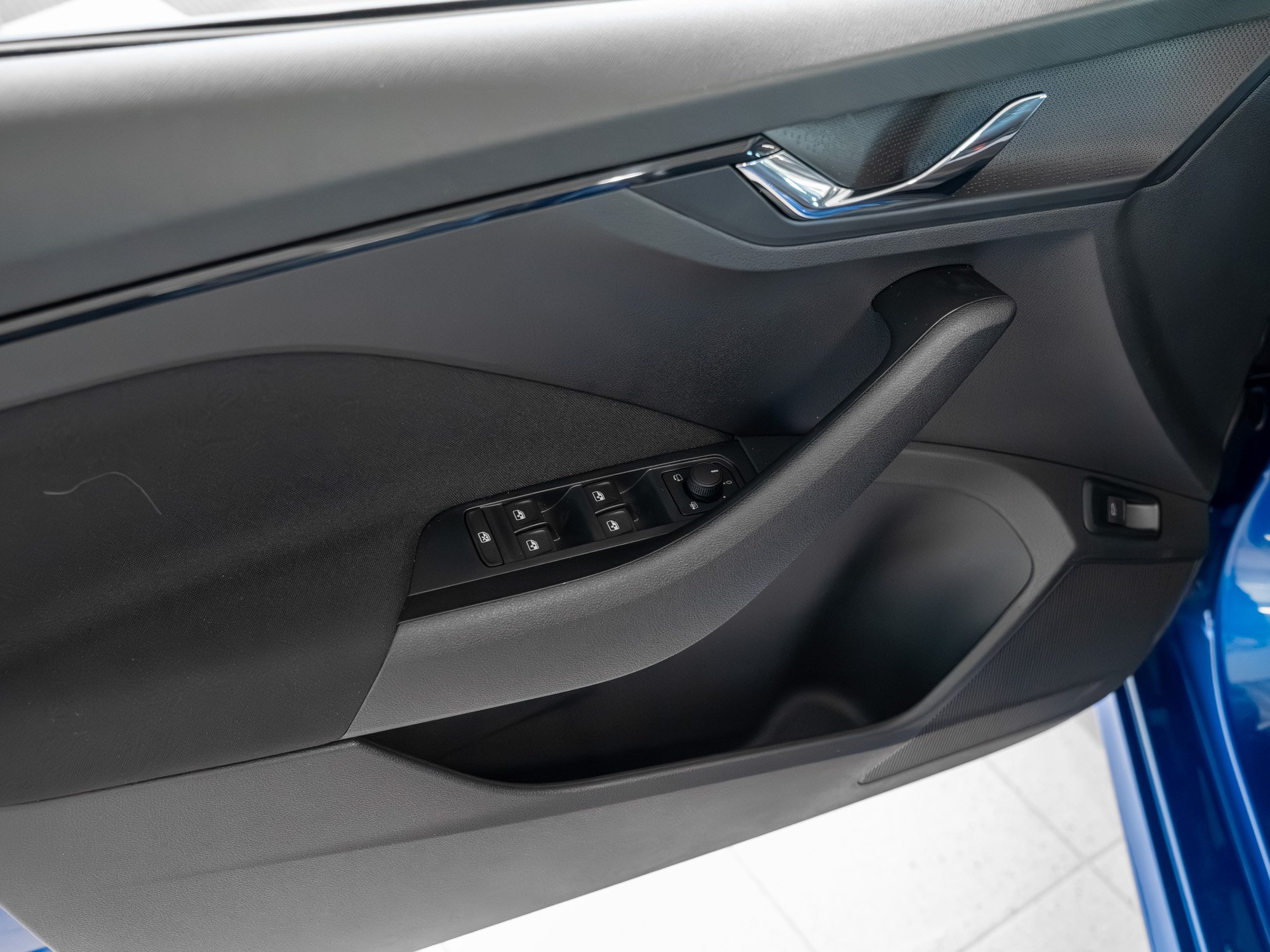 Skoda - Kamiq 1.5 TSI Tour AHK Kam. Navi Virtual ACC LED_20