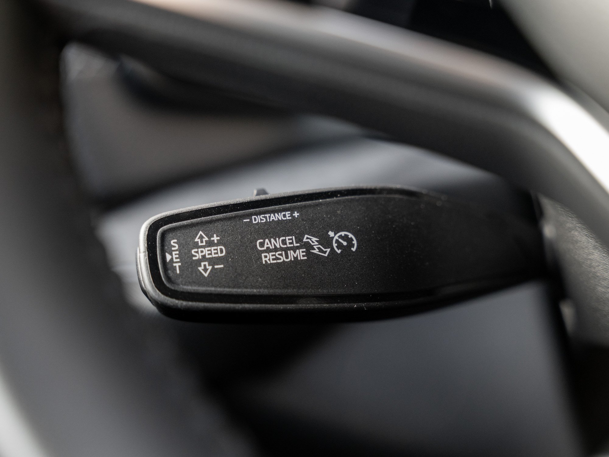Skoda - Kodiaq Selection 2.0 TDi DSG 4x4 ACC HUD LM 4xSHZ_18
