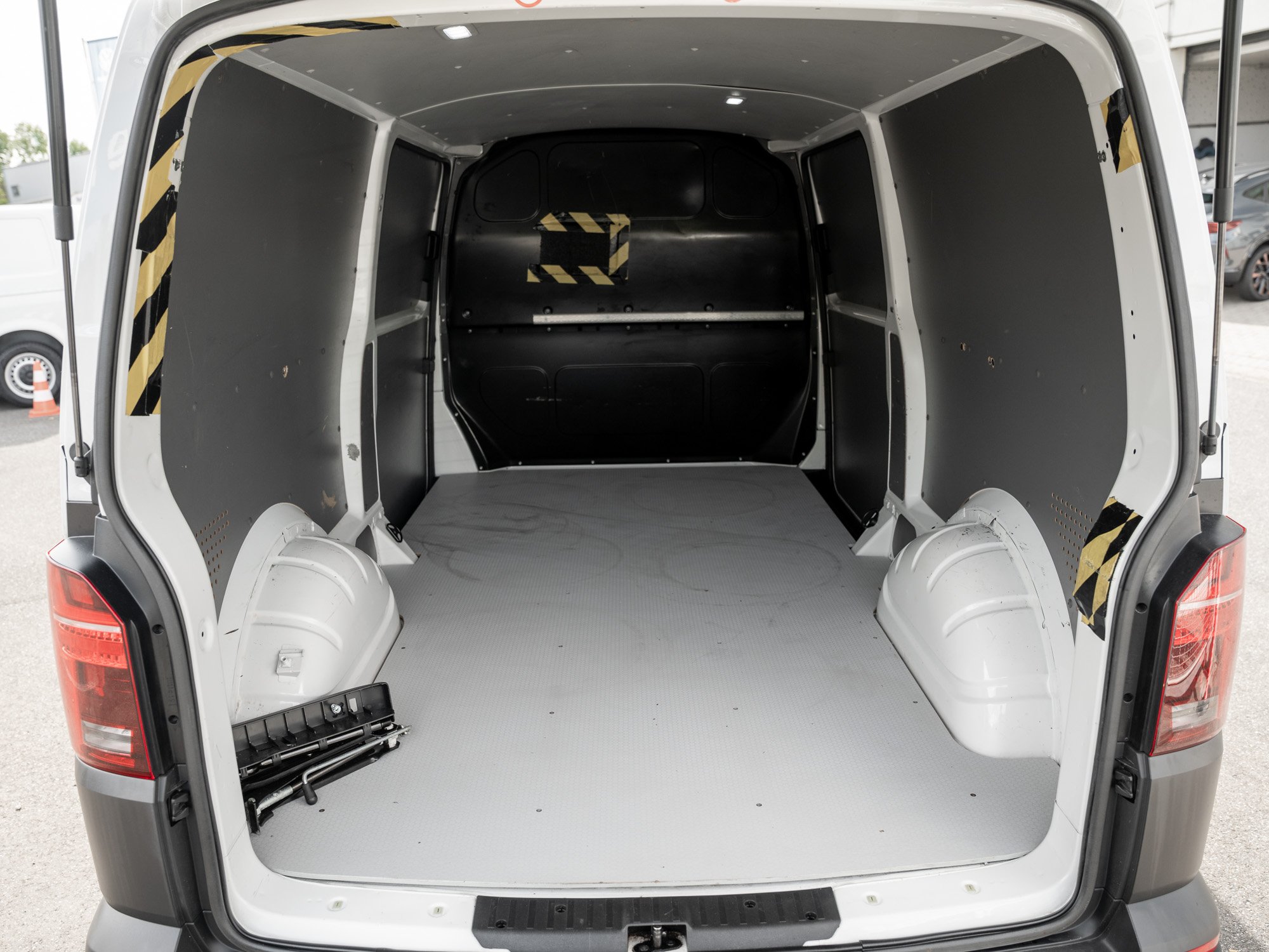 VW - T6.1 Kasten LR 2.0TDI DSG+LED+NAVI+STANDH Navi_15
