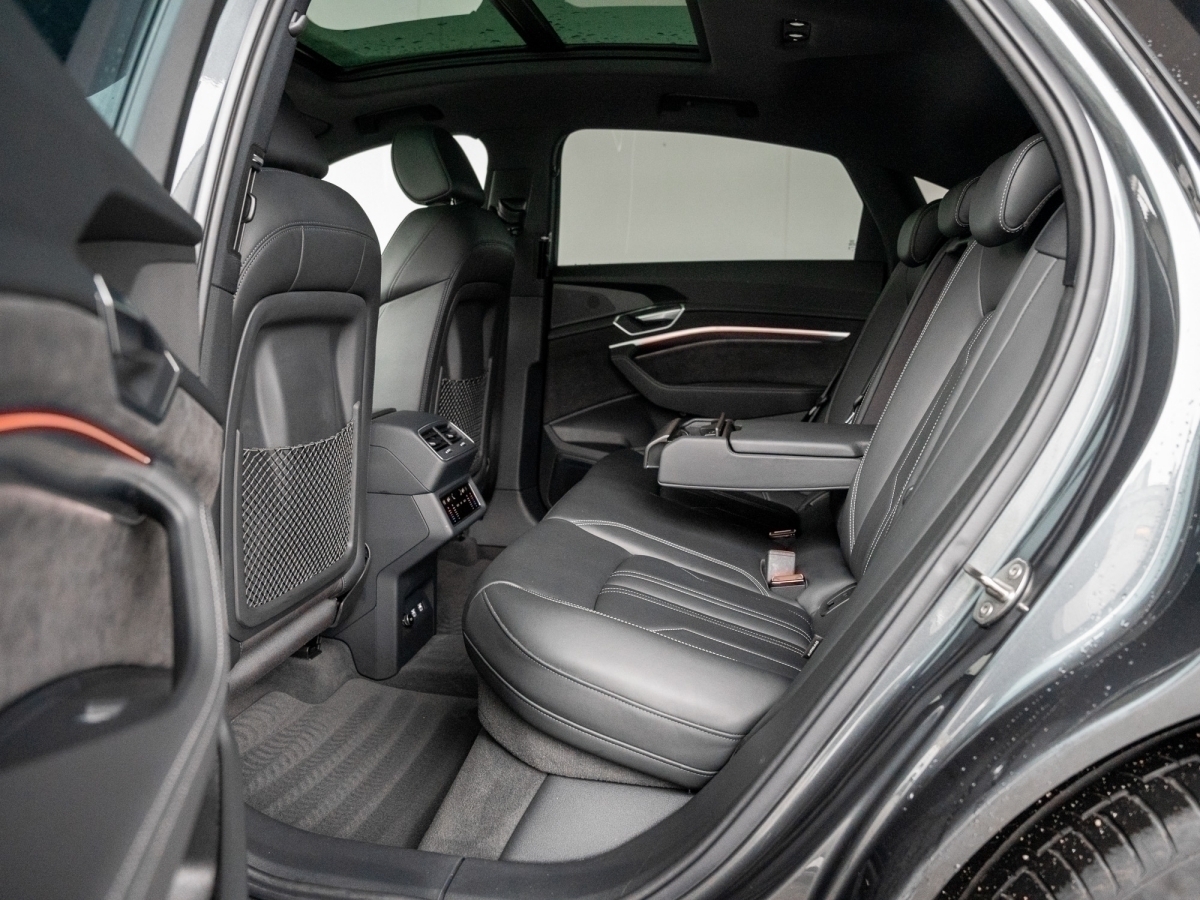 Audi - e-tron Sportback S line S line 50 quattro 230 kW_30 Audi - e-tron Sportback S line S line 50 quattro 230 kW_30